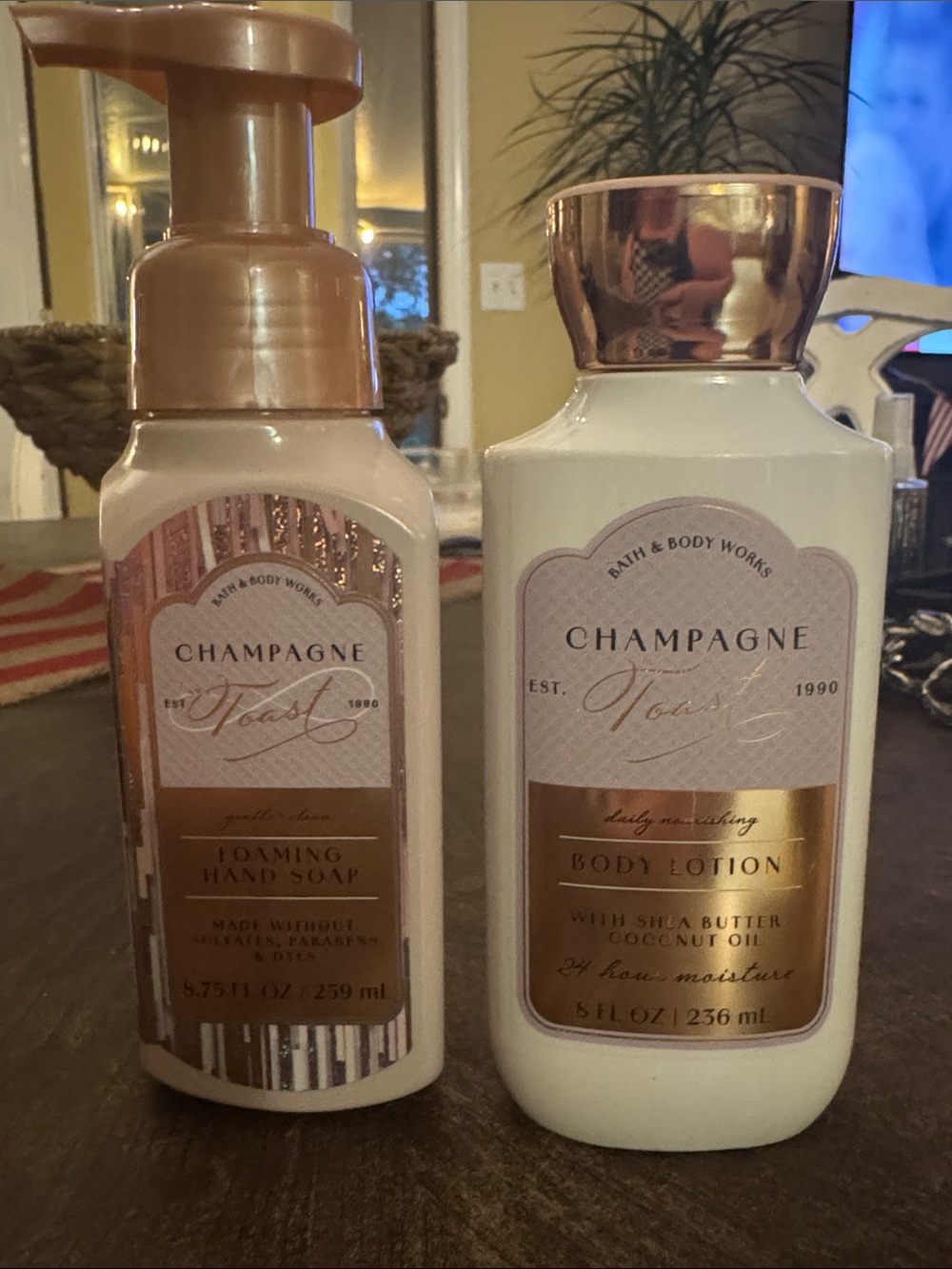 Bath & Body Works Champagne Toast Foaming Hand Soap & Body Lotion - Rose Gold